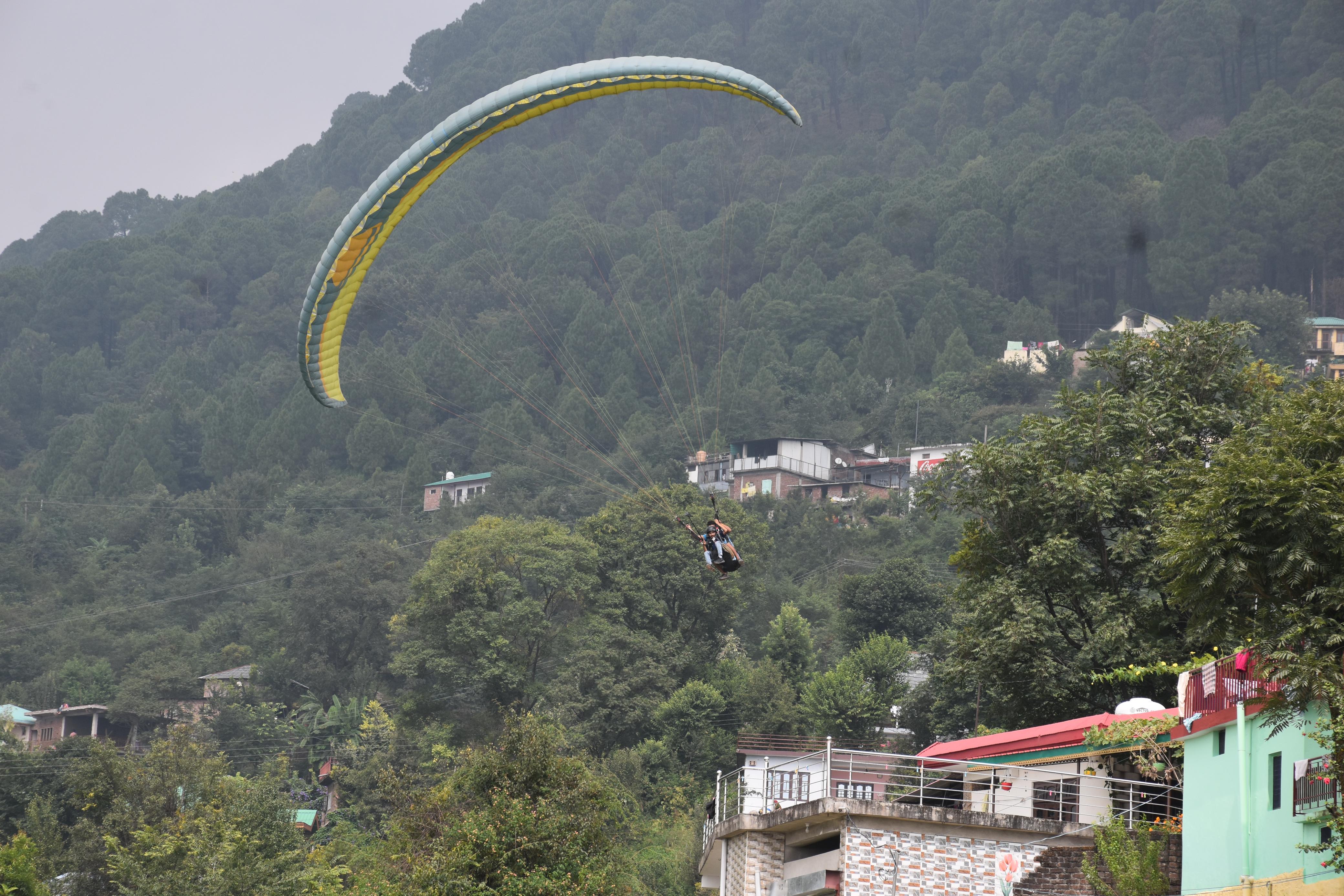 paragliding in Dharamshala